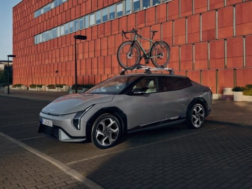 Listwy boczne, szczotkowane aluminium, Kia EV4, EV4 GT-line, EV4 Fastback, EV4 Fastbacka GT-line