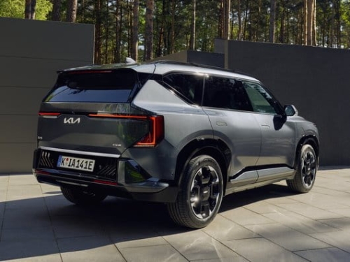 Listwa ozdobna klapy bagażnika, szczotkowane aluminium, Kia EV5, EV5 GT-line